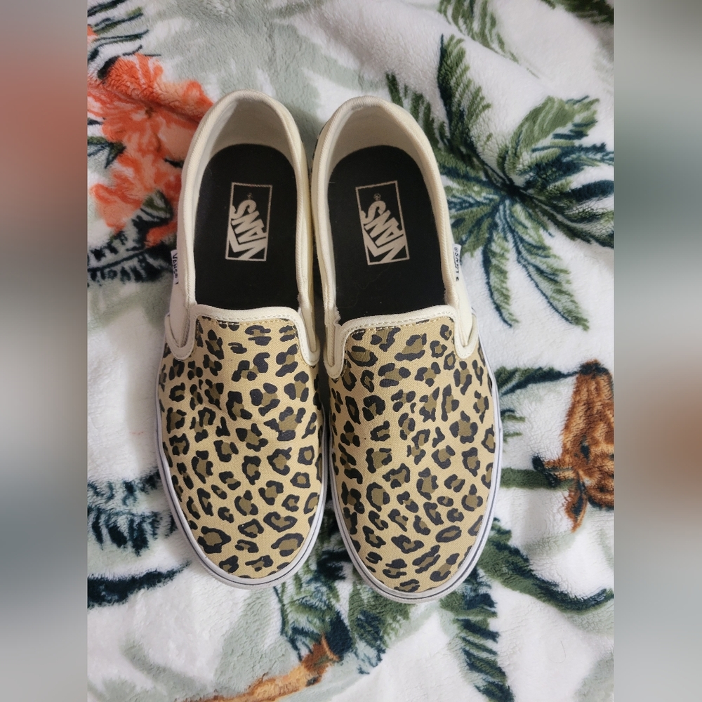 Leopard slip ons